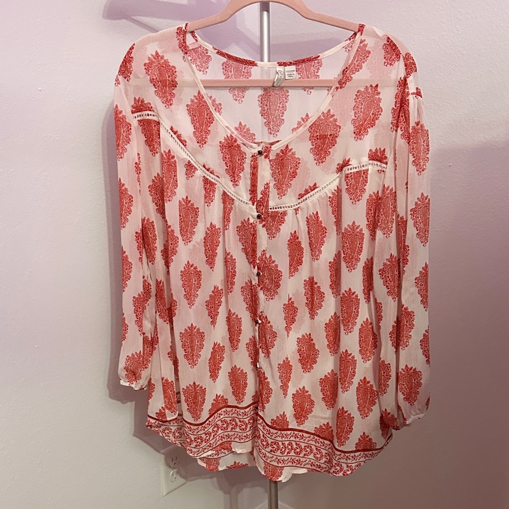 Like New Cato Red and White Women's Top